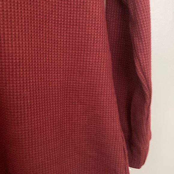 Maroon waffle knit long sleeve - Picture 2 of 3